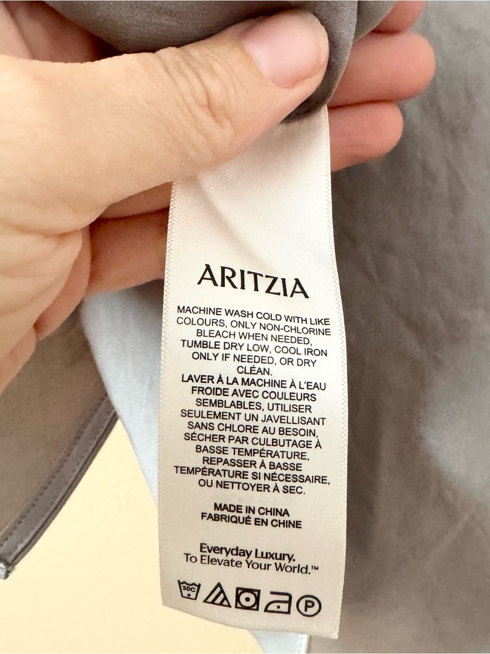 NWT Wilfred Tonka Satin Blouse - Picture 9 of 10